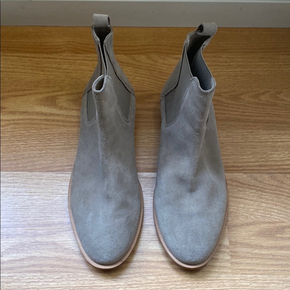 ASOS grey suede Chelsea Boots, size 9 - Picture 3 of 13